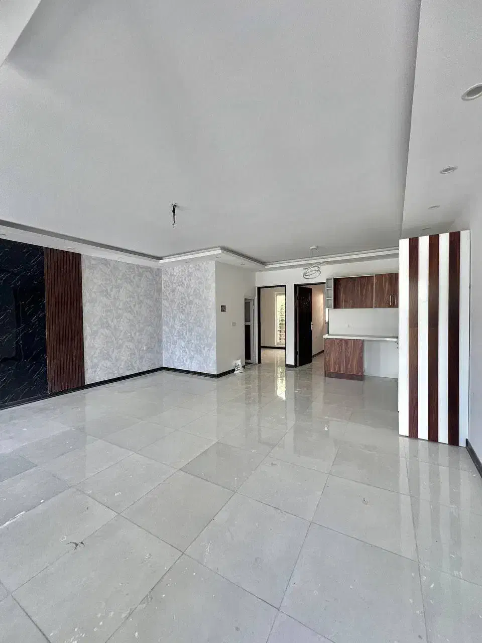 همکف مدرن ۲۱۰متری/۵۰قدمی جاده اصلی/لوکیشن قوی|فروش خانه و ویلا|رویان, |دیوار