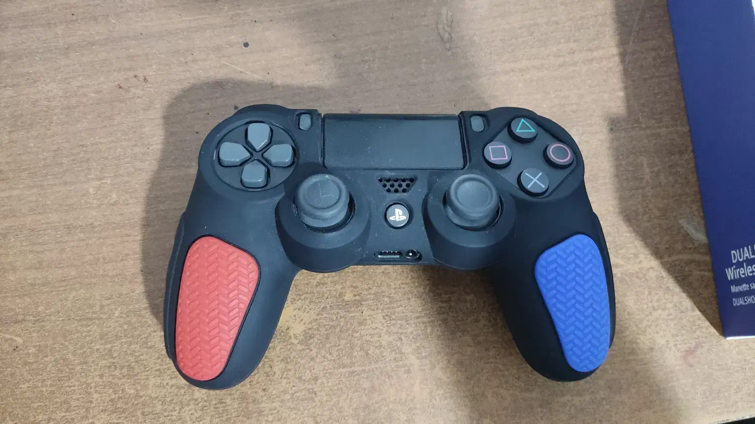 دسته ps4|کنسول، بازی ویدئویی و آنلاین|سمنان, |دیوار