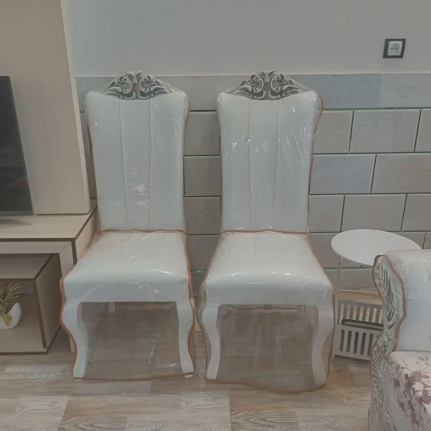 مبلمان و میز ناهارخوری|مبلمان خانگی و میز عسلی|کشکوئیه, |دیوار