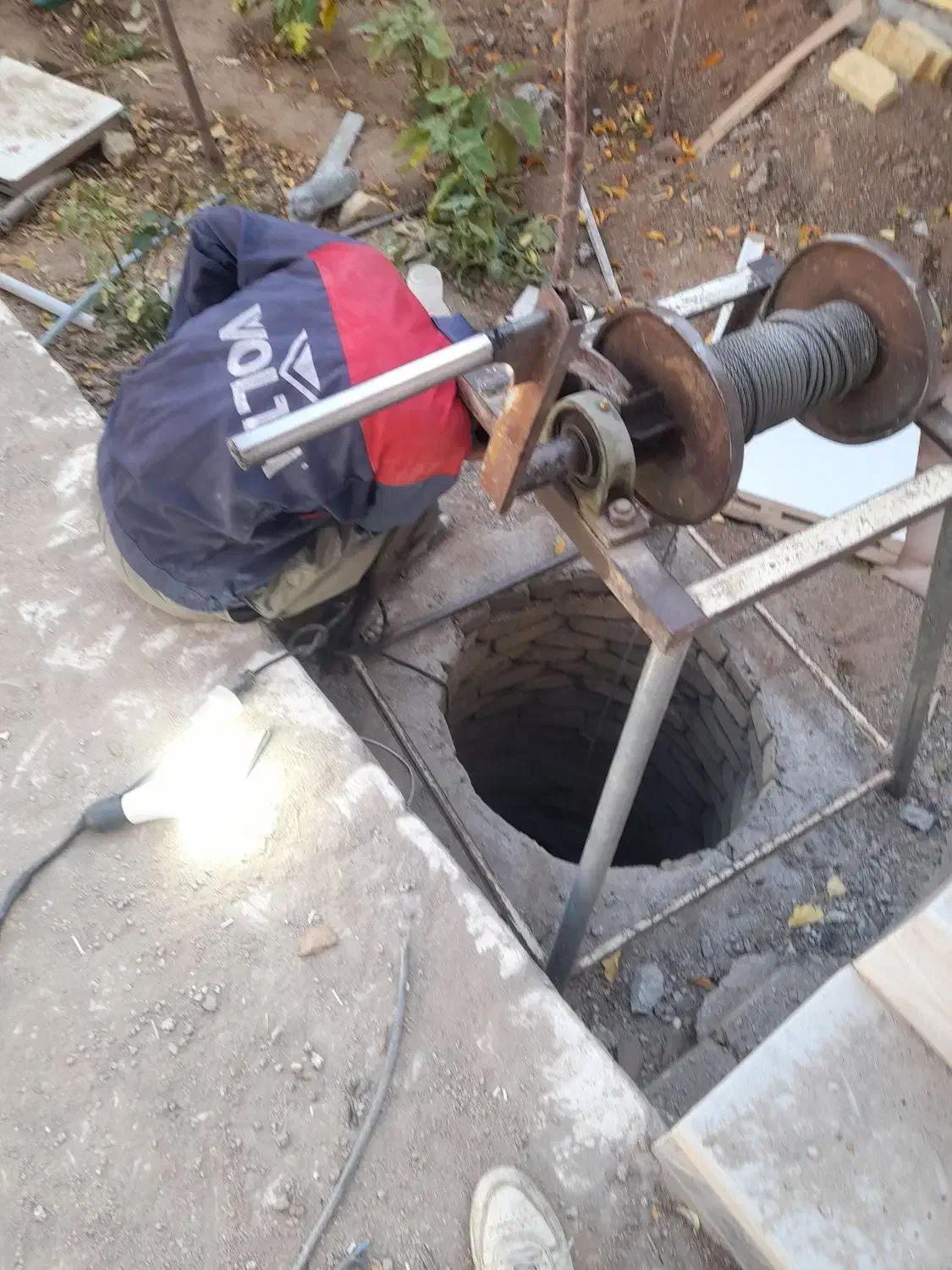 چاه کنی چاه آب طزرجان ، دهبالا|خدمات پیشه و مهارت|تفت, |دیوار