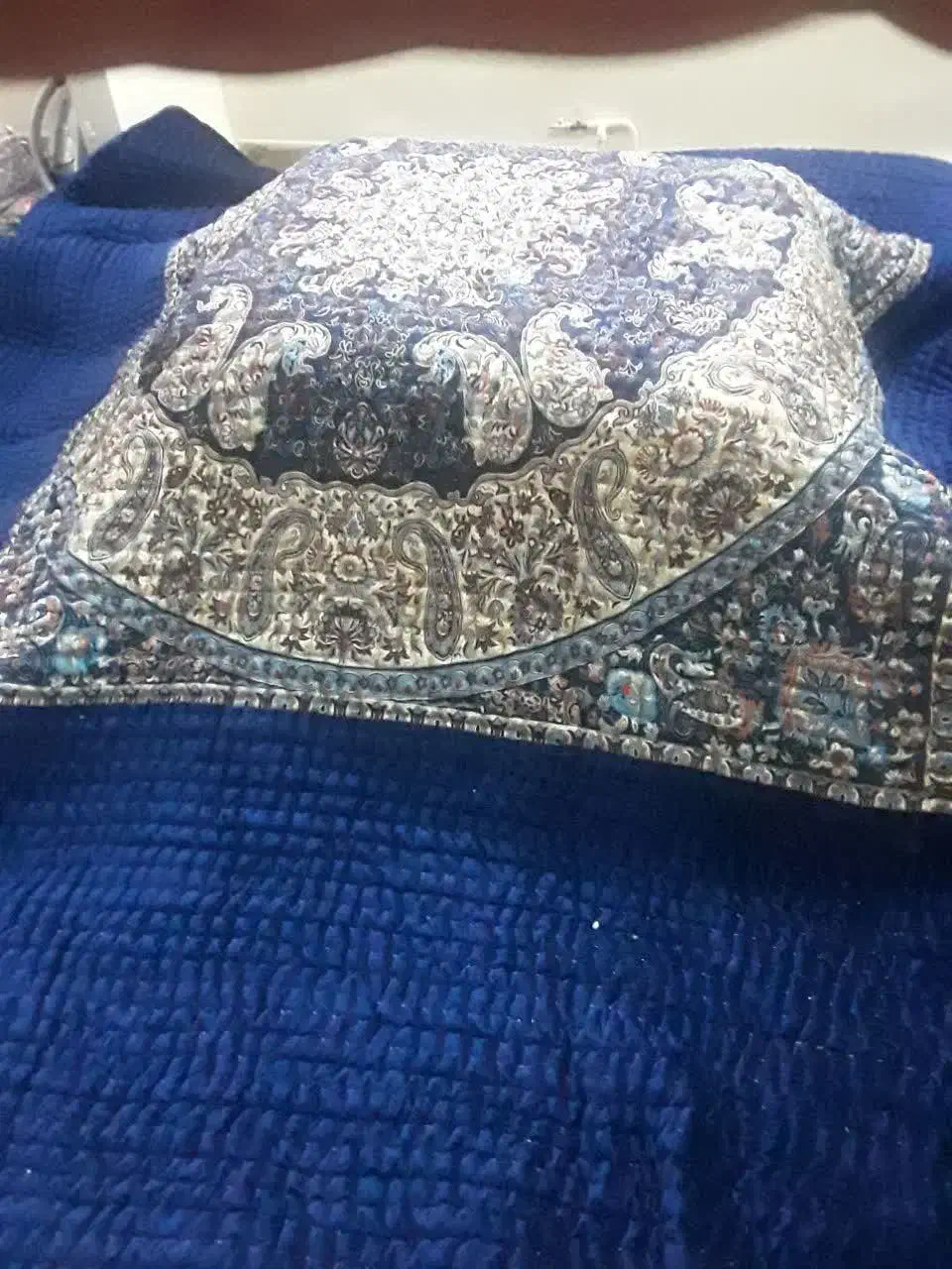 لحاف کرسی|رختخواب، بالش، پتو|آبیک, |دیوار