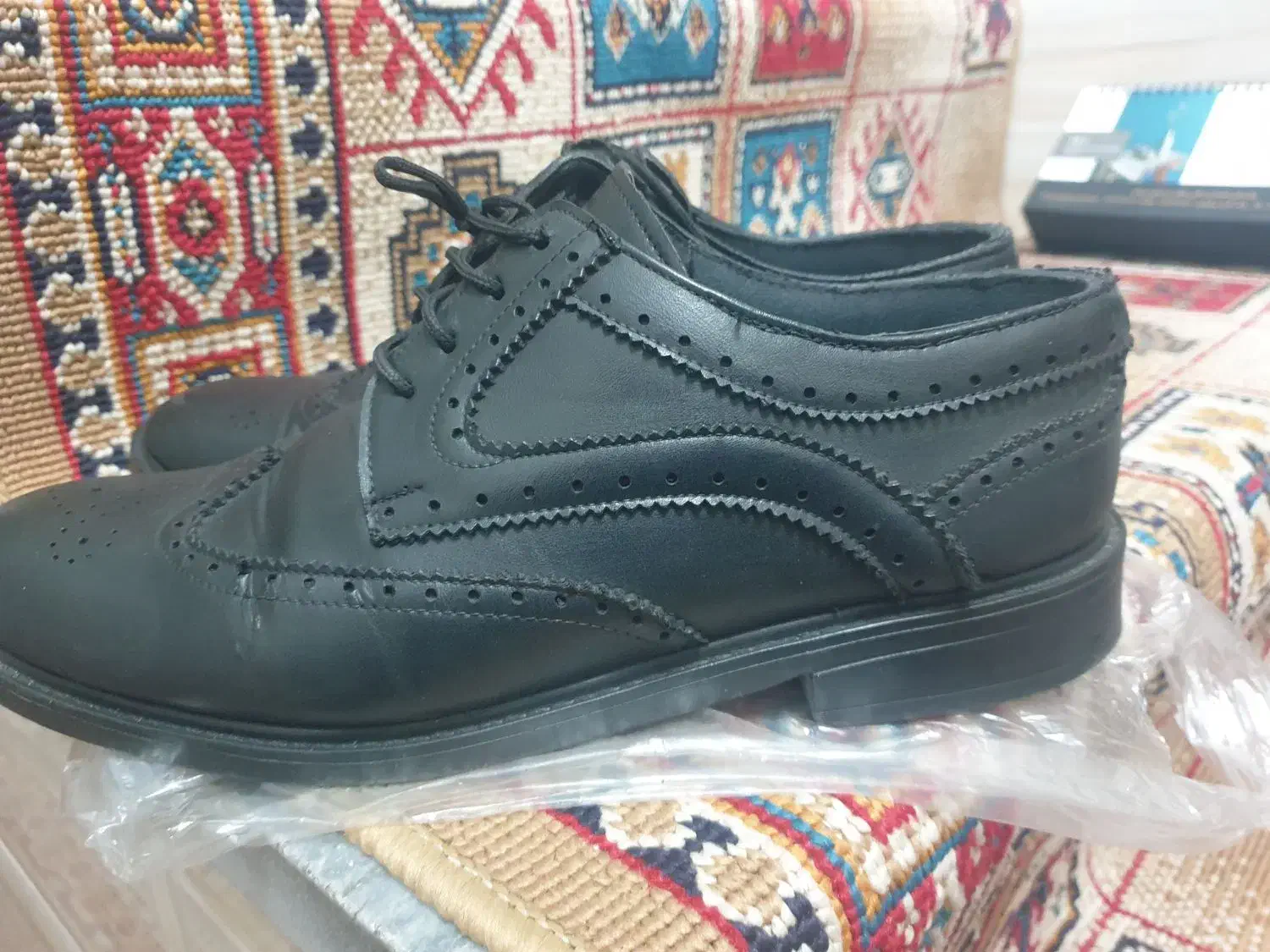 کفش چرم فقط ۳۵۰|کیف، کفش، کمربند|سمنان, |دیوار