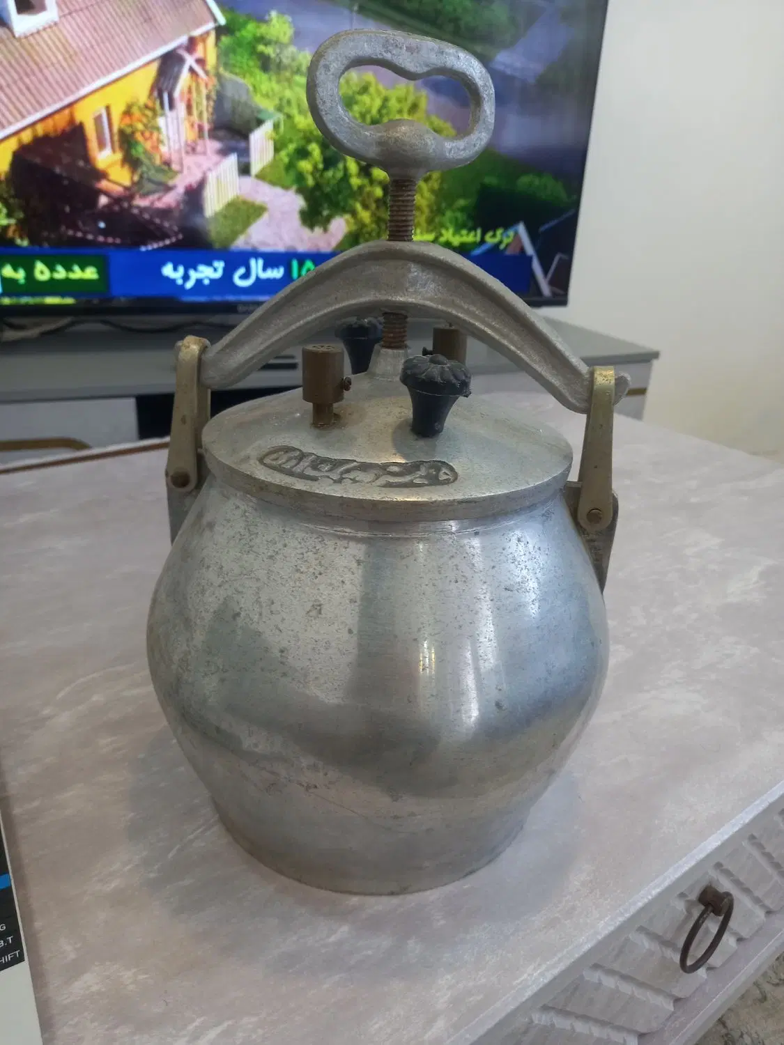 زودپز|ظروف پختوپز|آستانه اشرفیه, |دیوار