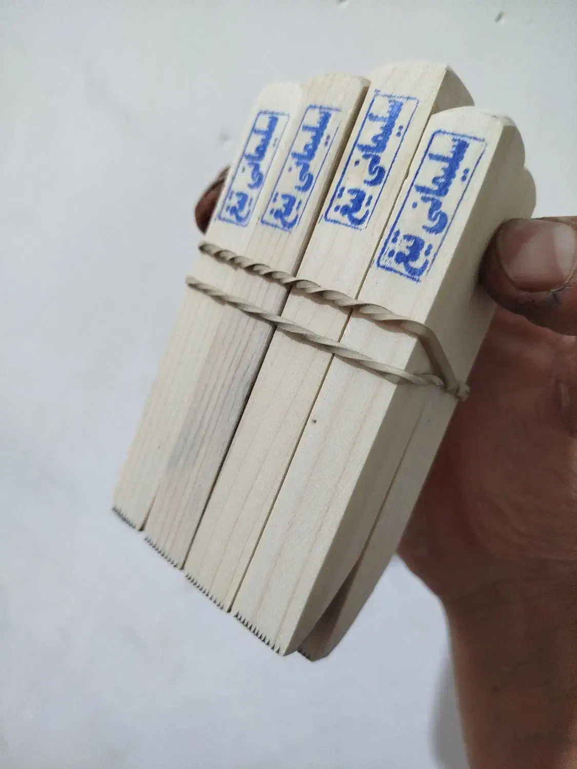 تیغ|سازهای بادی|معمولان, |دیوار