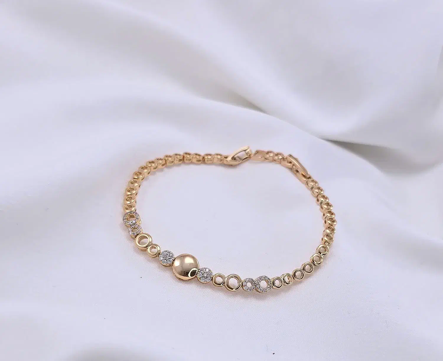 فروش انگشتر و دست بند ...|بدلیجات|شیراز, اصلاحنژاد|دیوار