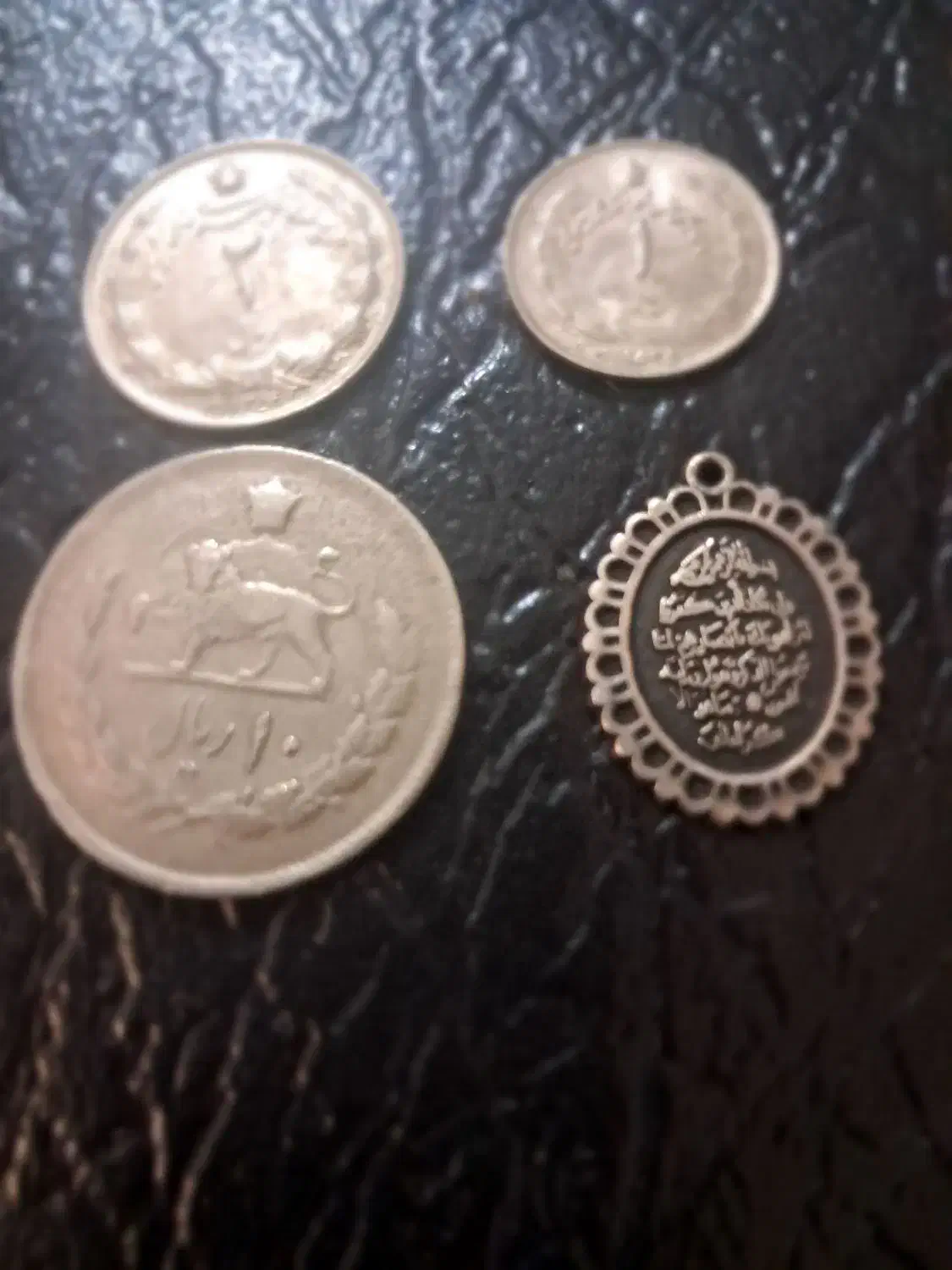 سکه و پلاک نقره|کلکسیون سکه، تمبر، اسکناس|قم, زنبیل آباد|دیوار