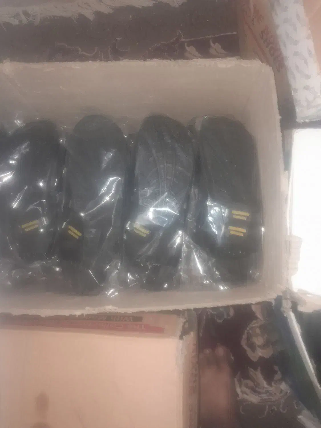 صندل  عمده وتکی  موجود  است|کیف، کفش، کمربند|اندیمشک, |دیوار