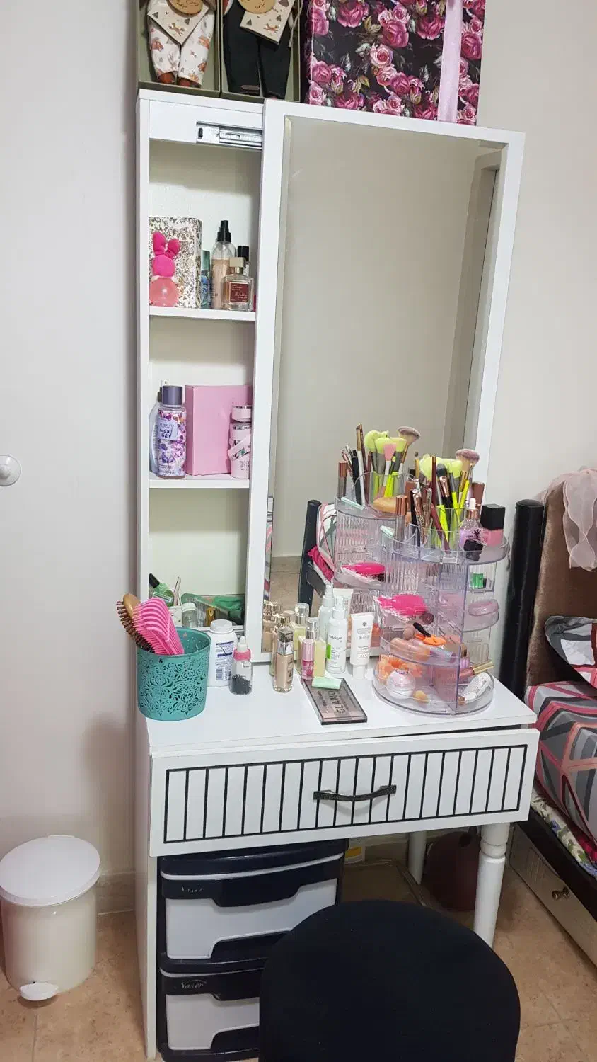 میز ارایش ایینه دار|مبلمان خانگی و میز عسلی|الوند, |دیوار