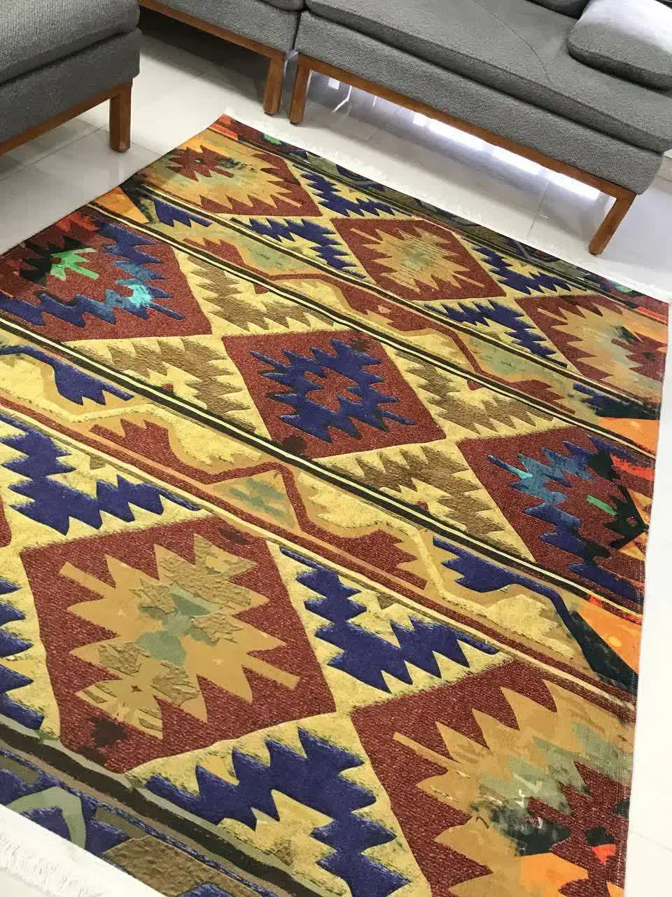 فرش گبه وگلیم فرش|گلیم، جاجیم، گبه|گلبهار, شهر جدید گلبهار|دیوار