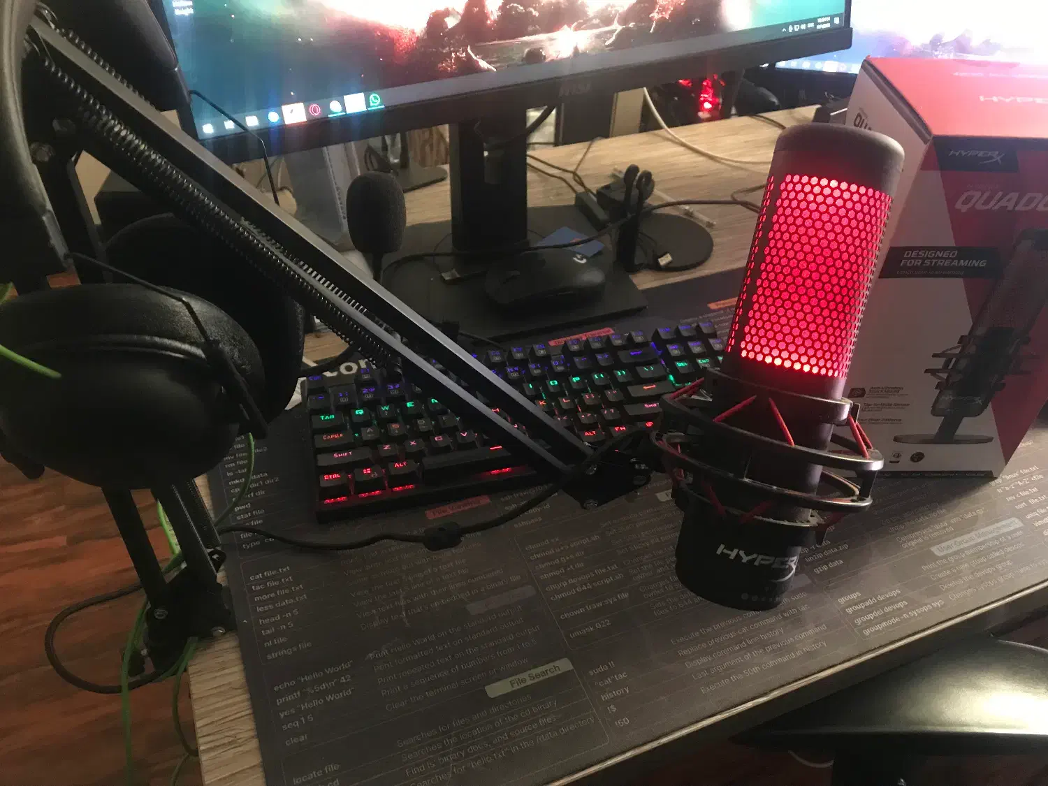 میکروفون Hyperx quadcast همراه با پایه بازویی|قطعات و لوازم جانبی رایانه|کرج, کیانمهر|دیوار