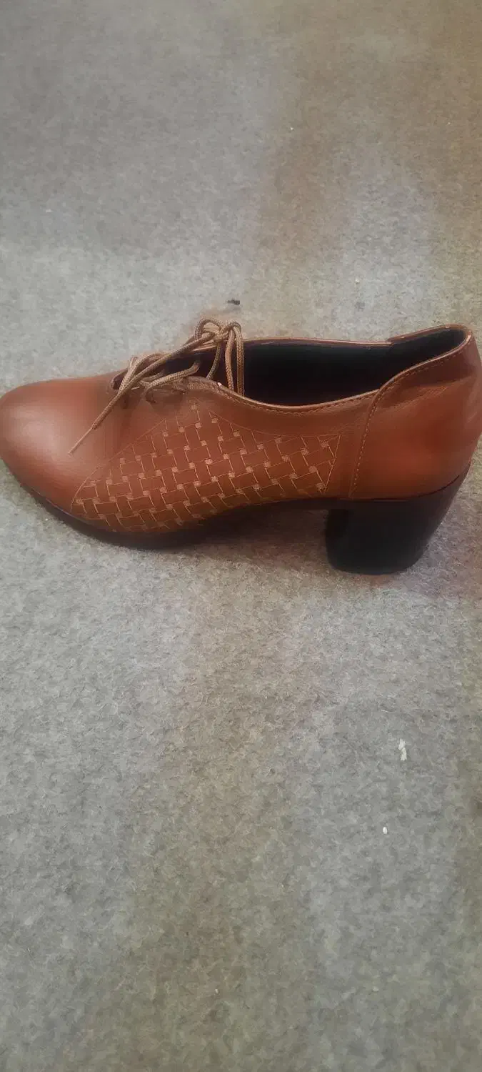 کفش قرمزسایز۴۰وقهوه ای سایز۳۸|کیف، کفش، کمربند|زنجان, |دیوار
