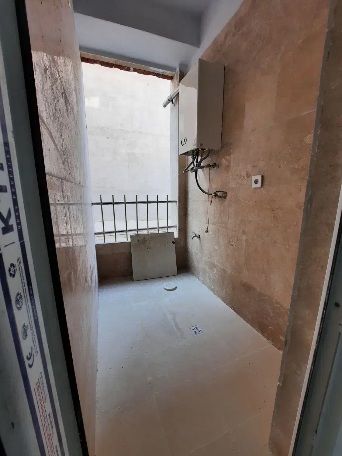 ۱۱۰متر نوساز میدان غیاثی