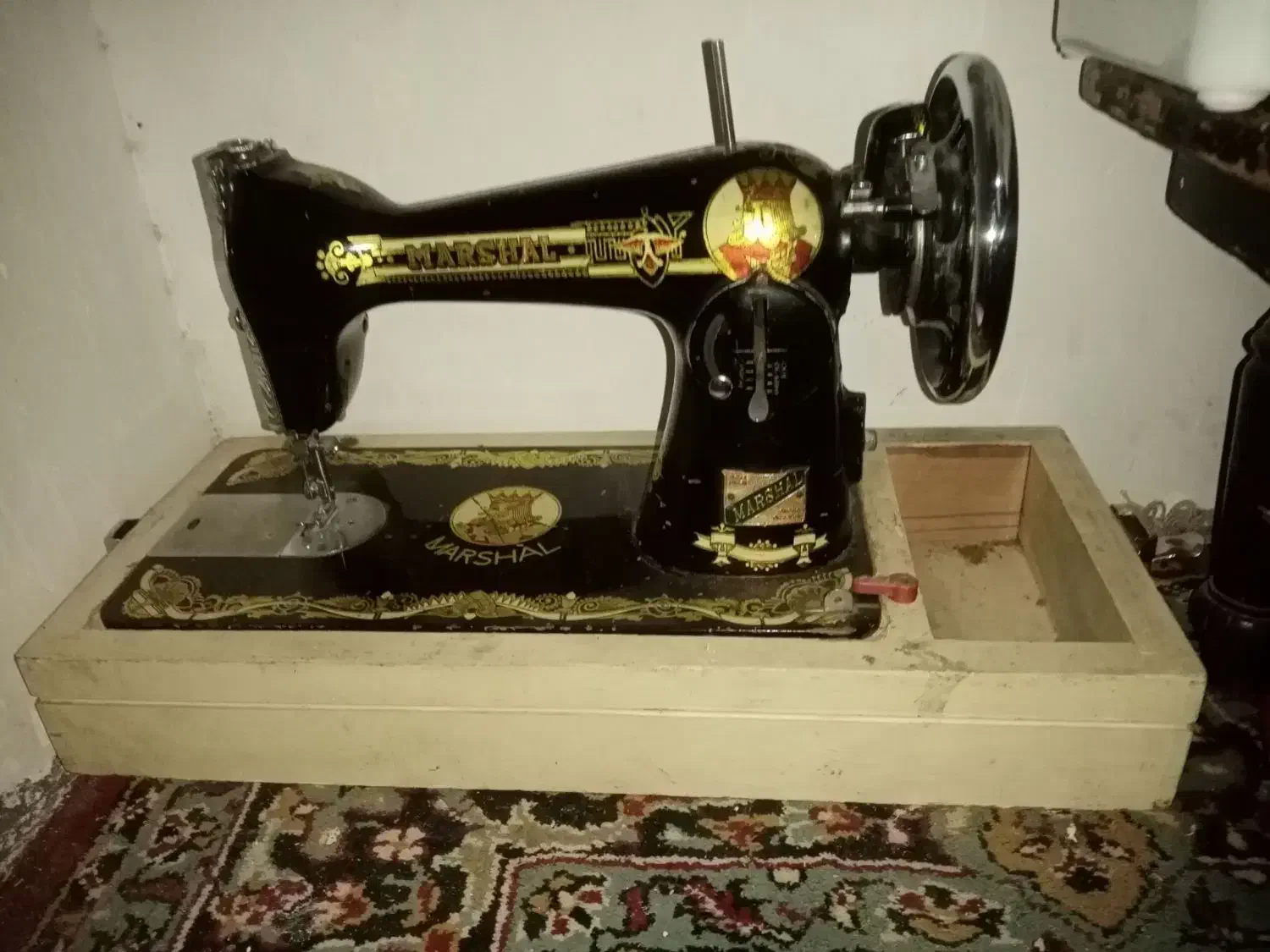 چرخ خیاطی مارشال قدیمی|چرخ خیاطی و ریسندگی|مشهد, شهید احمدی روشن|دیوار