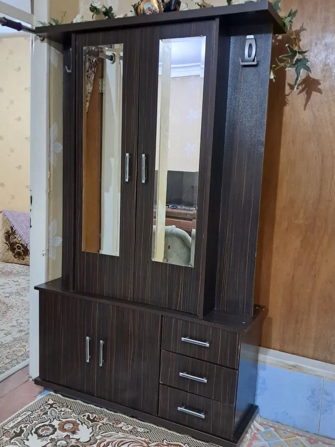 کمد و جاکفشی|جاکفشی، کمد، دراور|ماهدشت, |دیوار