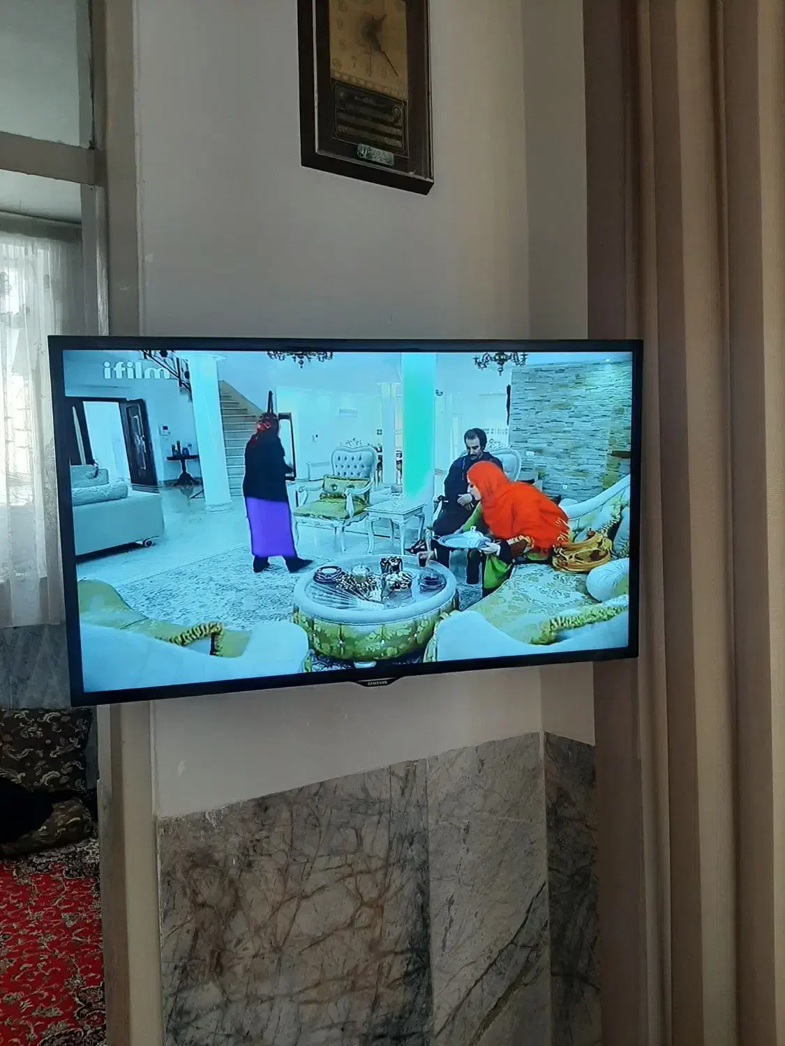 تلویزیون ال ای دی ۴۰ سامسونگ|تلویزیون و پروژکتور|بادرود, |دیوار