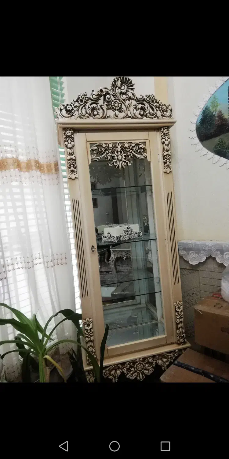 ساعت ایستاده و بوفه|بوفه، ویترین، کنسول|شیراز, لاله|دیوار