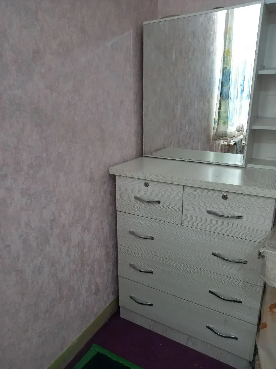 فرش ۱۲ و ۹متری جفت|فرش|اندیشه, اندیشه فاز ۴|دیوار