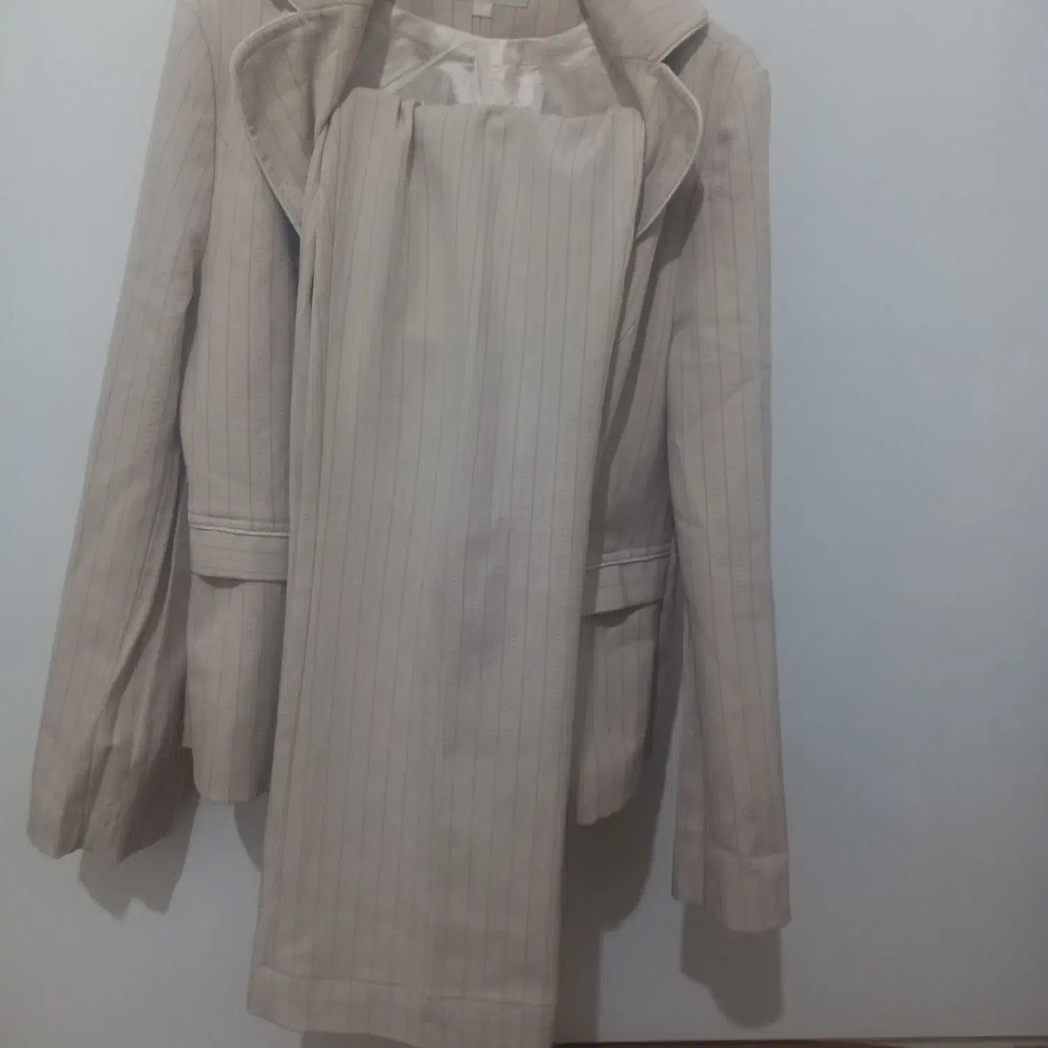 کت شلوار رنگ کرم  راه راه|لباس|محمدیه-قزوین, |دیوار