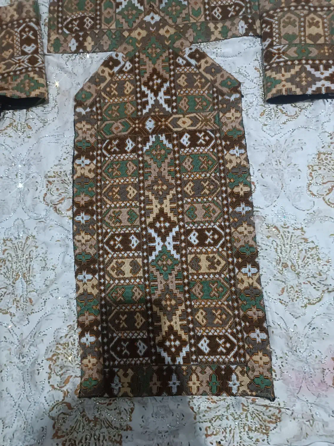 لباس محلی زیبا دست دوز|لباس|گرگان, |دیوار