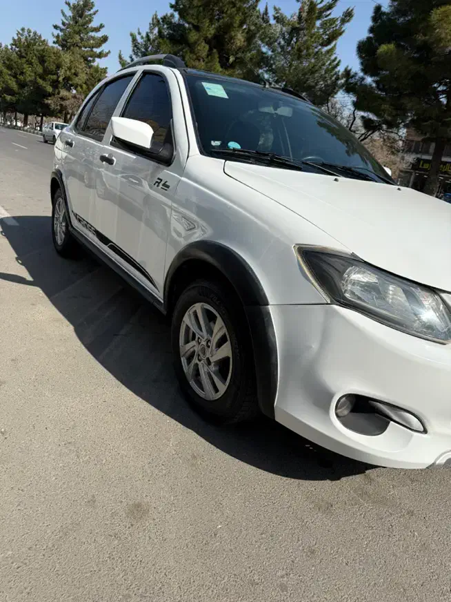 کوئیک آر۱۴۰۰|خودرو سواری و وانت|مشهد, کارمندان دوم|دیوار