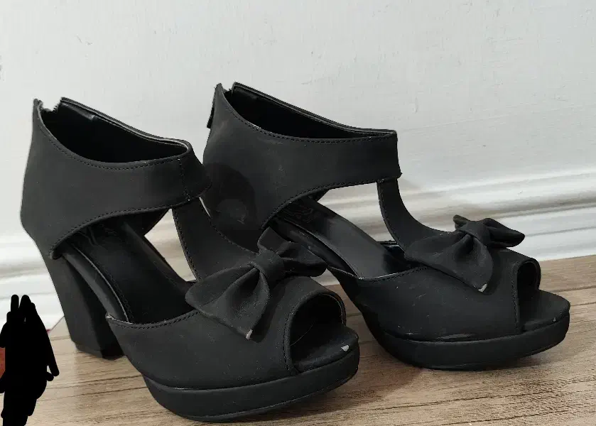 کفش سایز ۳۸.۳۷|کیف، کفش، کمربند|خزل, |دیوار