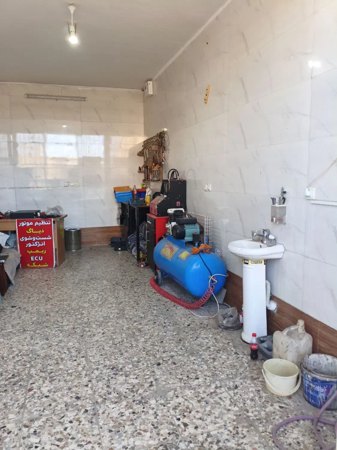 اجاره مغازه ۲۰متری لب خیابان بسیج|اجارهٔ مغازه و غرفه|خمینیشهر, |دیوار