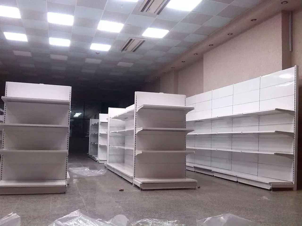 قفسه هایپرمارکت سفید پشت توری|فروشگاه و مغازه|نجف‌آباد, کشاورز|دیوار