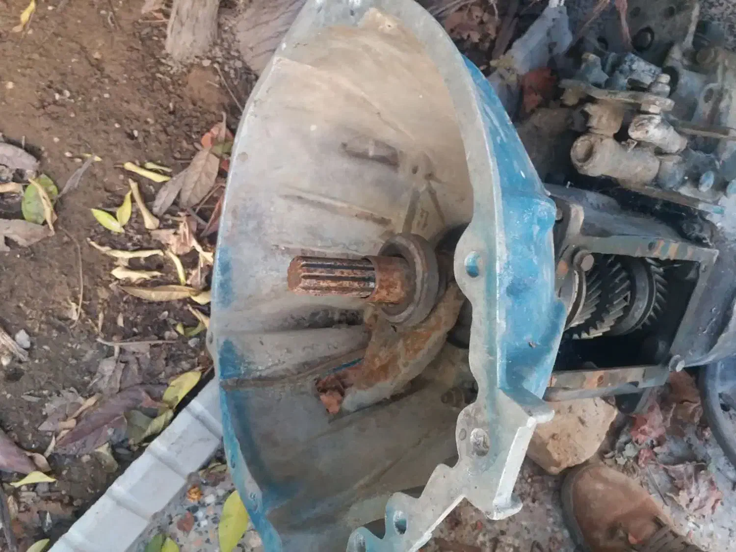 فروش موتور و گیربکس ودیفرانسیل ۶سیلندر|قطعات یدکی و لوازم جانبی|استهبان, |دیوار