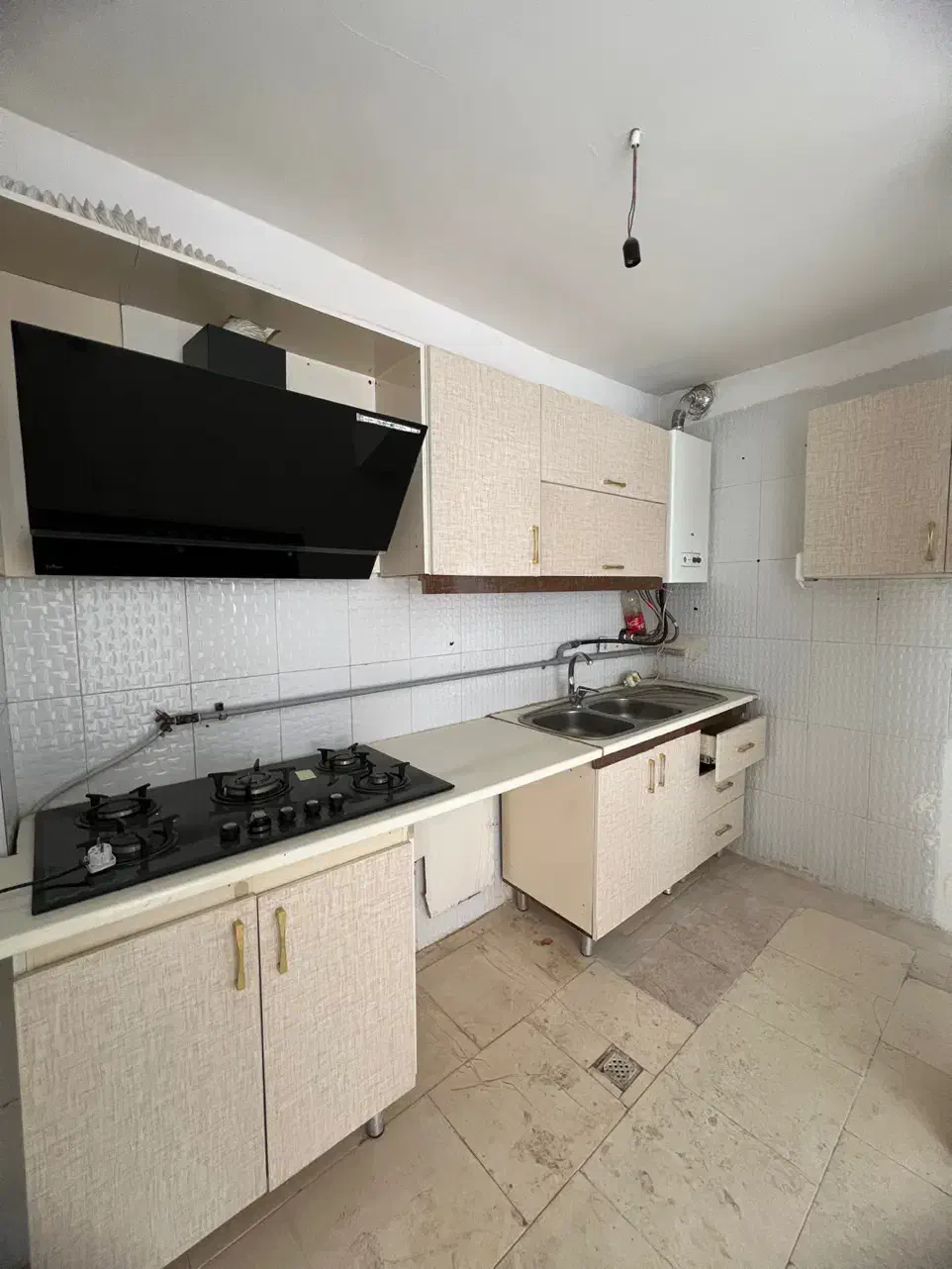 هودر / فول لاکچری با پارکینگ/ طبقه دوم|فروش آپارتمان|هشتگرد, شهرک گلها|دیوار