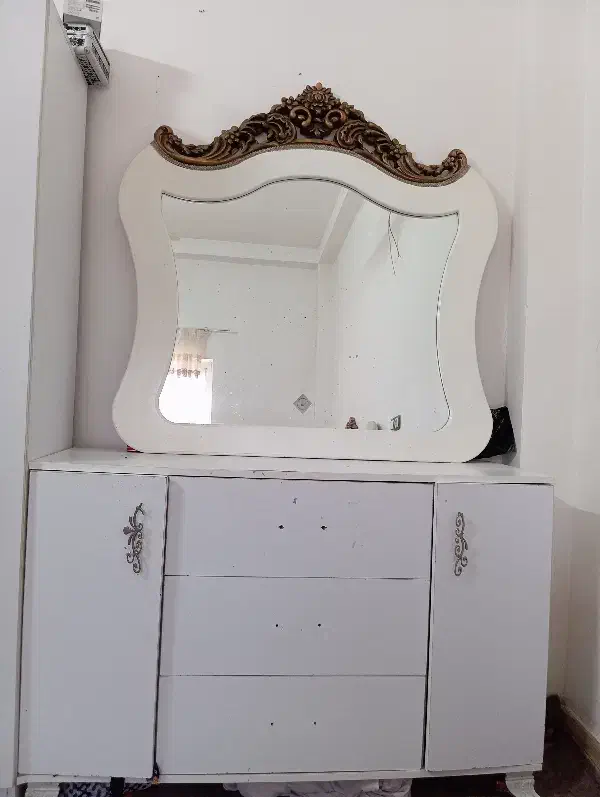 اینه دراور|تخت و سرویس خواب|گنبد کاووس, |دیوار