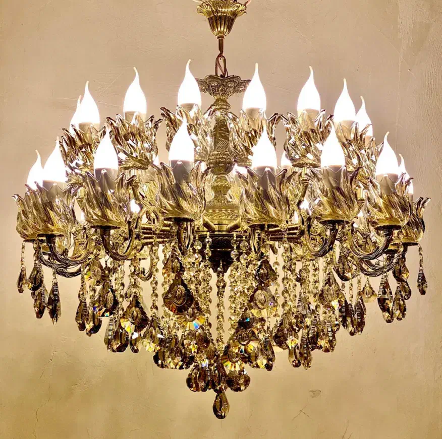 لوستر دوگل برنج سی شعله /تعویض لوستر کهنه با نو|لوستر و چراغ آویز|تهران, نعمت‌آباد|دیوار