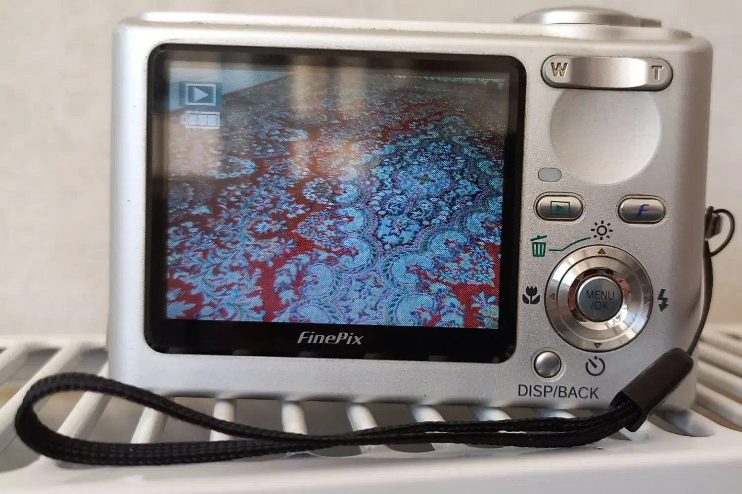 دوربین عکس برداری وفیلم برداری  فوجی (اصل ژاپن )|دوربین عکاسی و فیلم‌برداری|شیراز, مسلم|دیوار