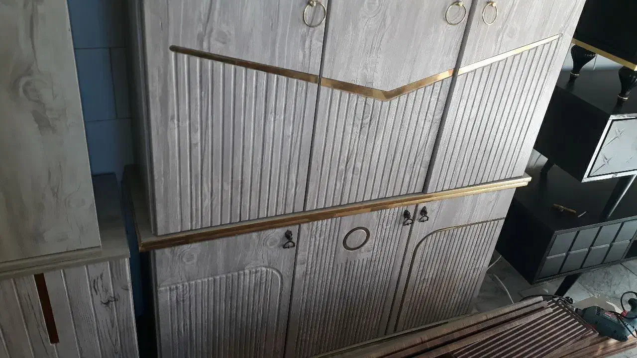 تعدادی کنسول بدون آینه فقط ۲/۸۰۰/۰۰۰|بوفه، ویترین، کنسول|قزوین, |دیوار