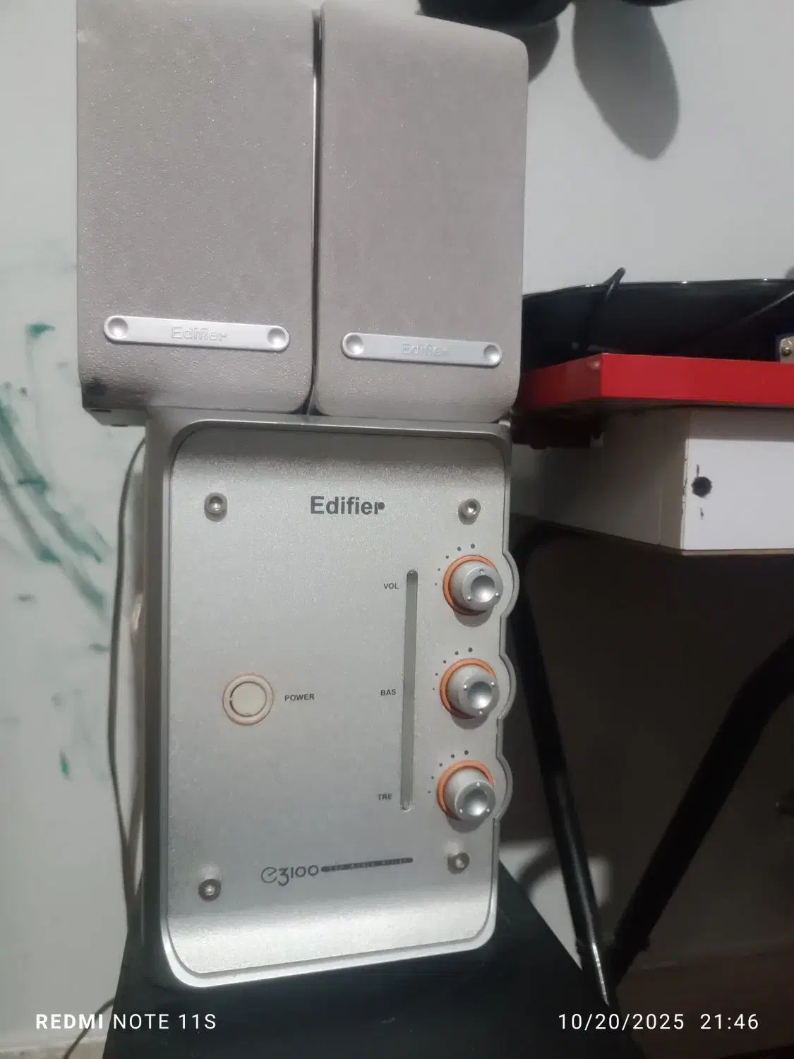 کامپیوتر|رایانه رومیزی|شیروان (خراسان), |دیوار