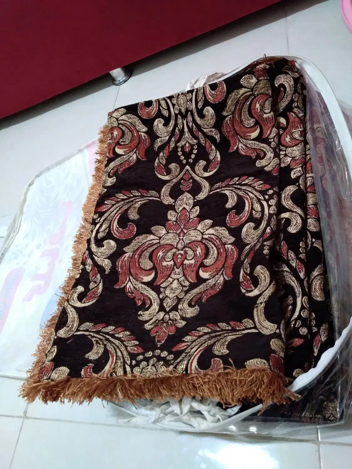 روبالشتی|رختخواب، بالش، پتو|خورموج, |دیوار