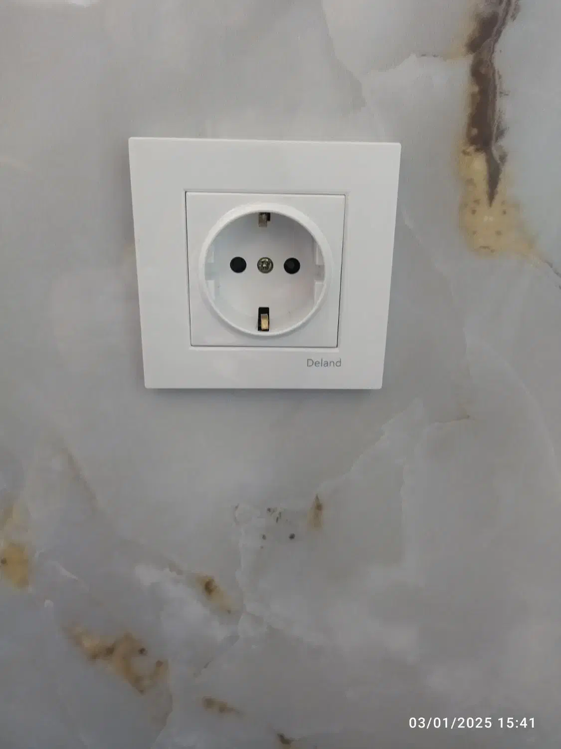 سیم کشی ساختمان|خدمات پیشه و مهارت|مراغه, |دیوار