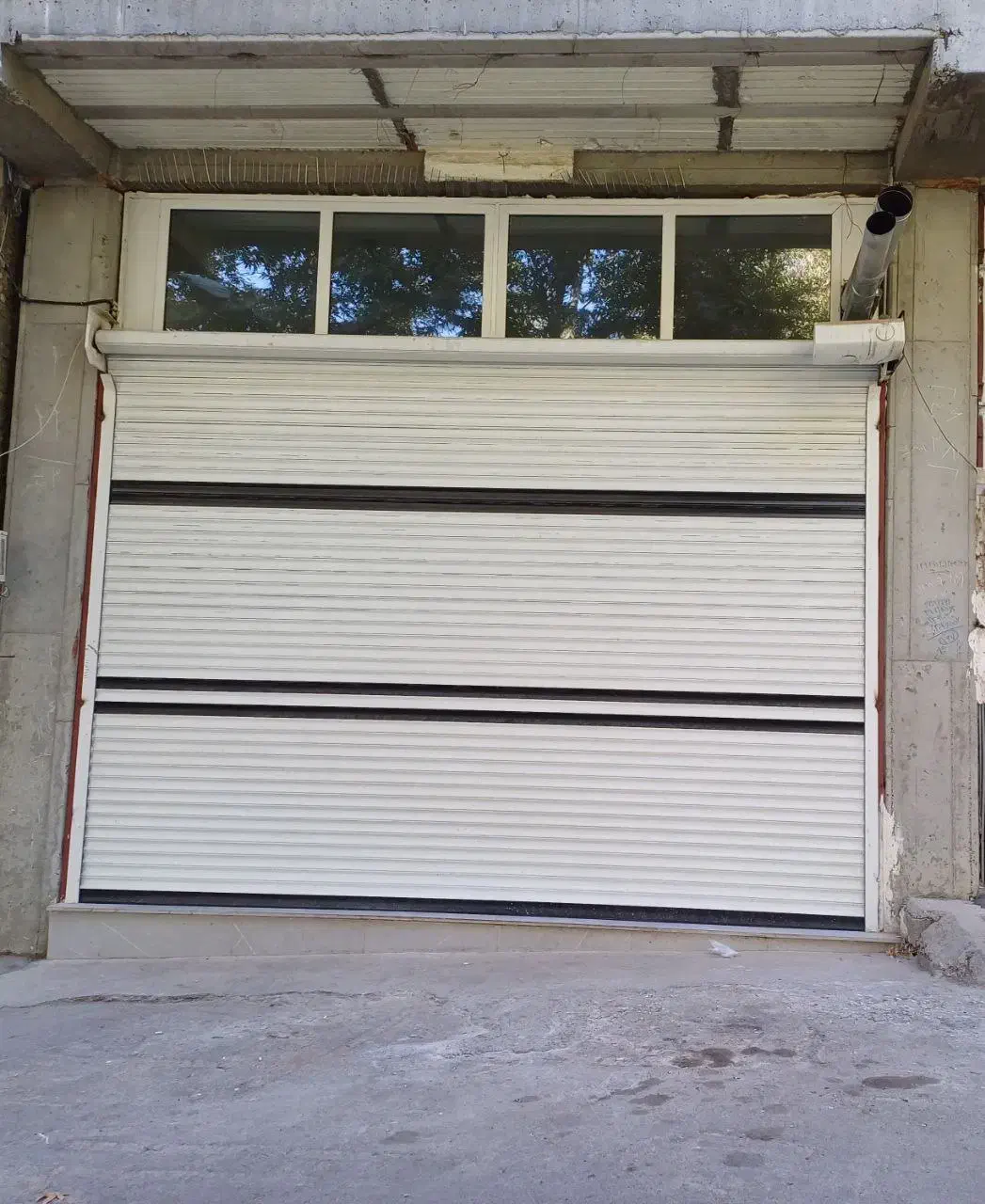 اجاره تجاری ۱۳۰ متری|اجارهٔ مغازه و غرفه|سقز, |دیوار