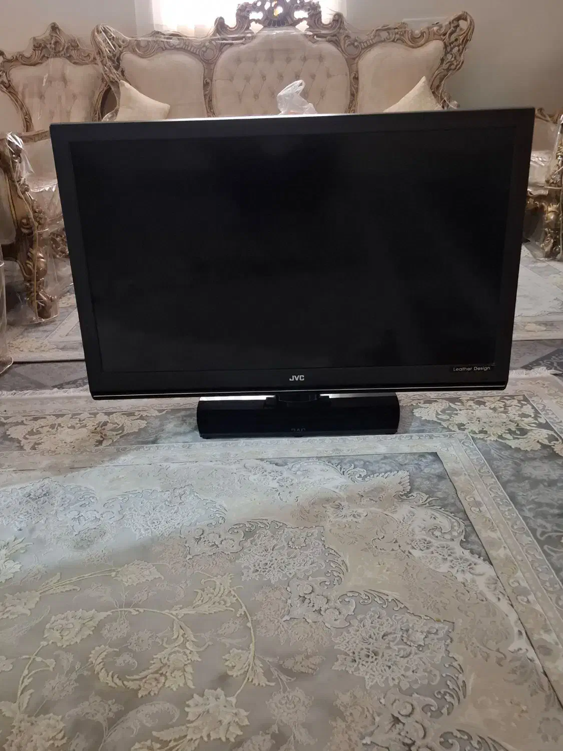 تلویزیون ۴۲ اینچ مارک jvc|تلویزیون و پروژکتور|ملایر, |دیوار