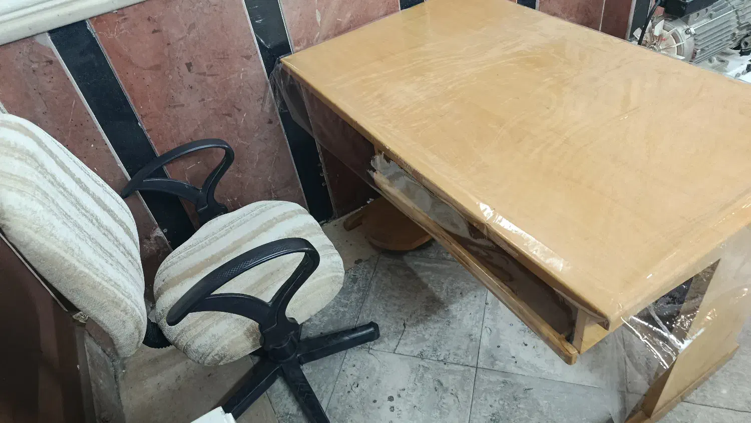 میز تحریر کامپیوتر|میز تحریر و کامپیوتر|زنجان, |دیوار