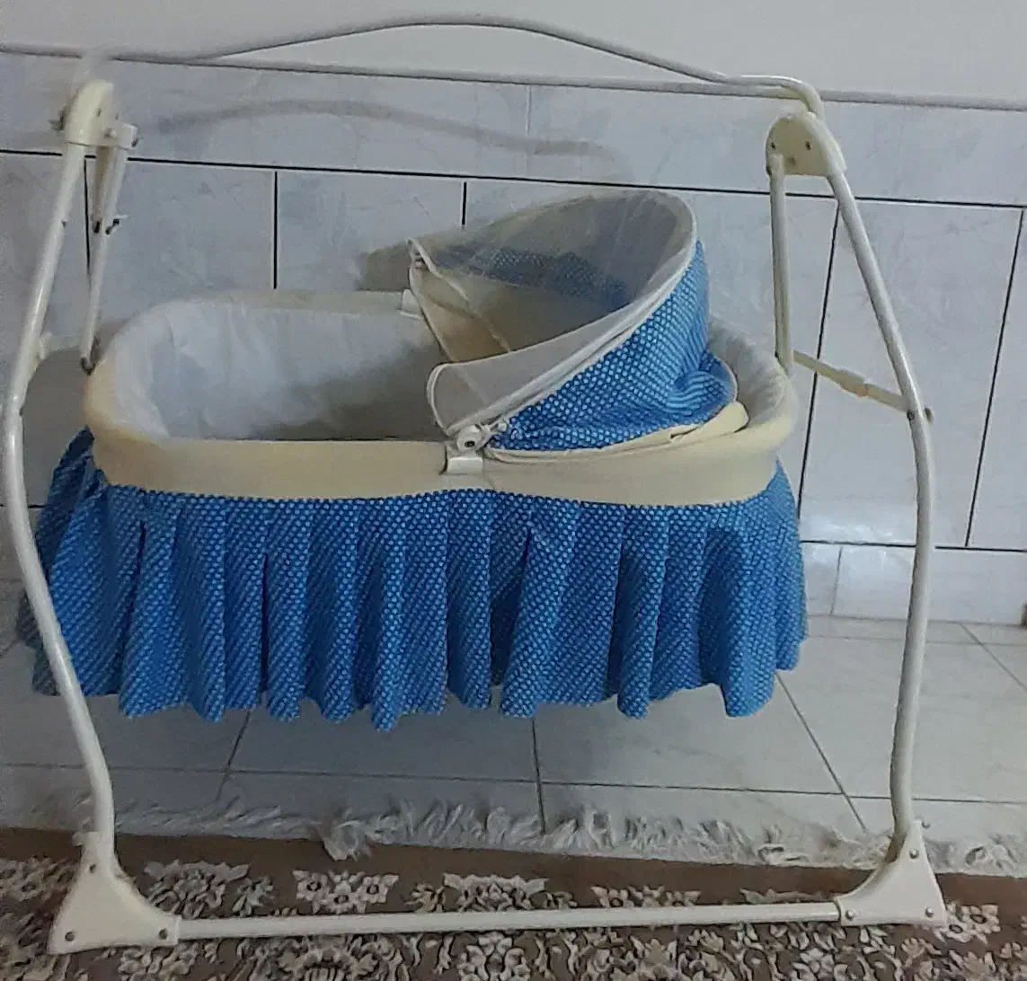 گهواره بچه|اسباب و اثاث بچه|کاشان, باغ ماجد|دیوار