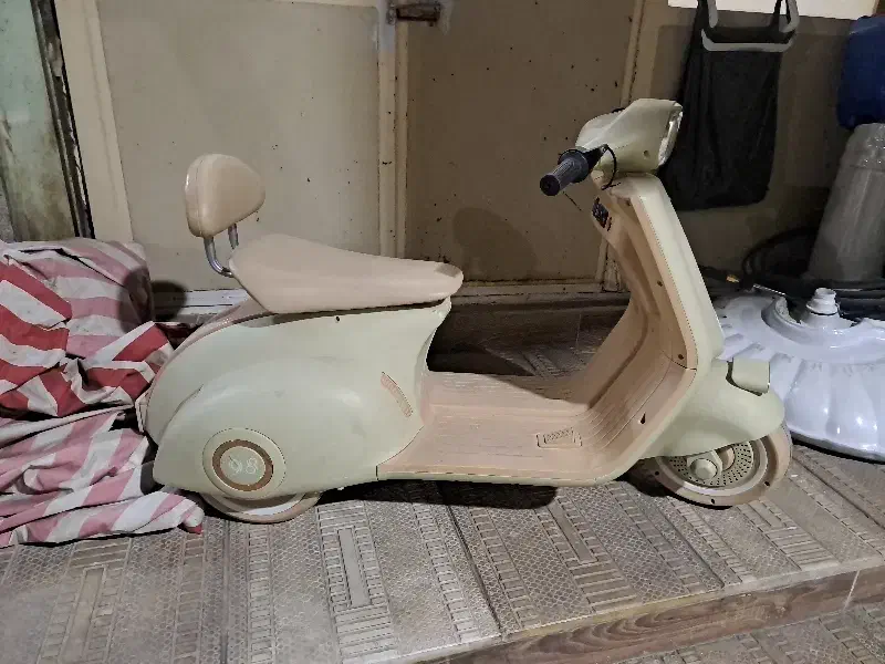 یک موتور شارژی کاملا نو بفروش میرسد|دوچرخه، اسکیت، اسکوتر|بوکان, |دیوار