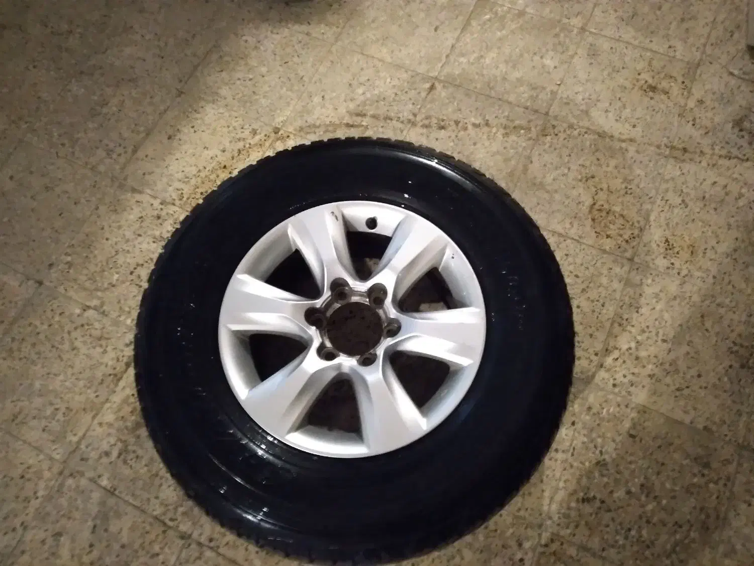 زاپاس با رینگ پرادو|قطعات یدکی و لوازم جانبی|قشم, |دیوار