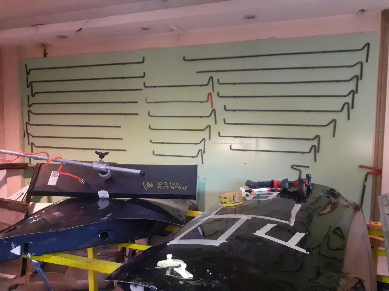 استخدام صافکار خودرو سنتی وPDR|استخدام صنعتی، فنی، مهندسی|تهران, فلسطین (میدان انقلاب)|دیوار