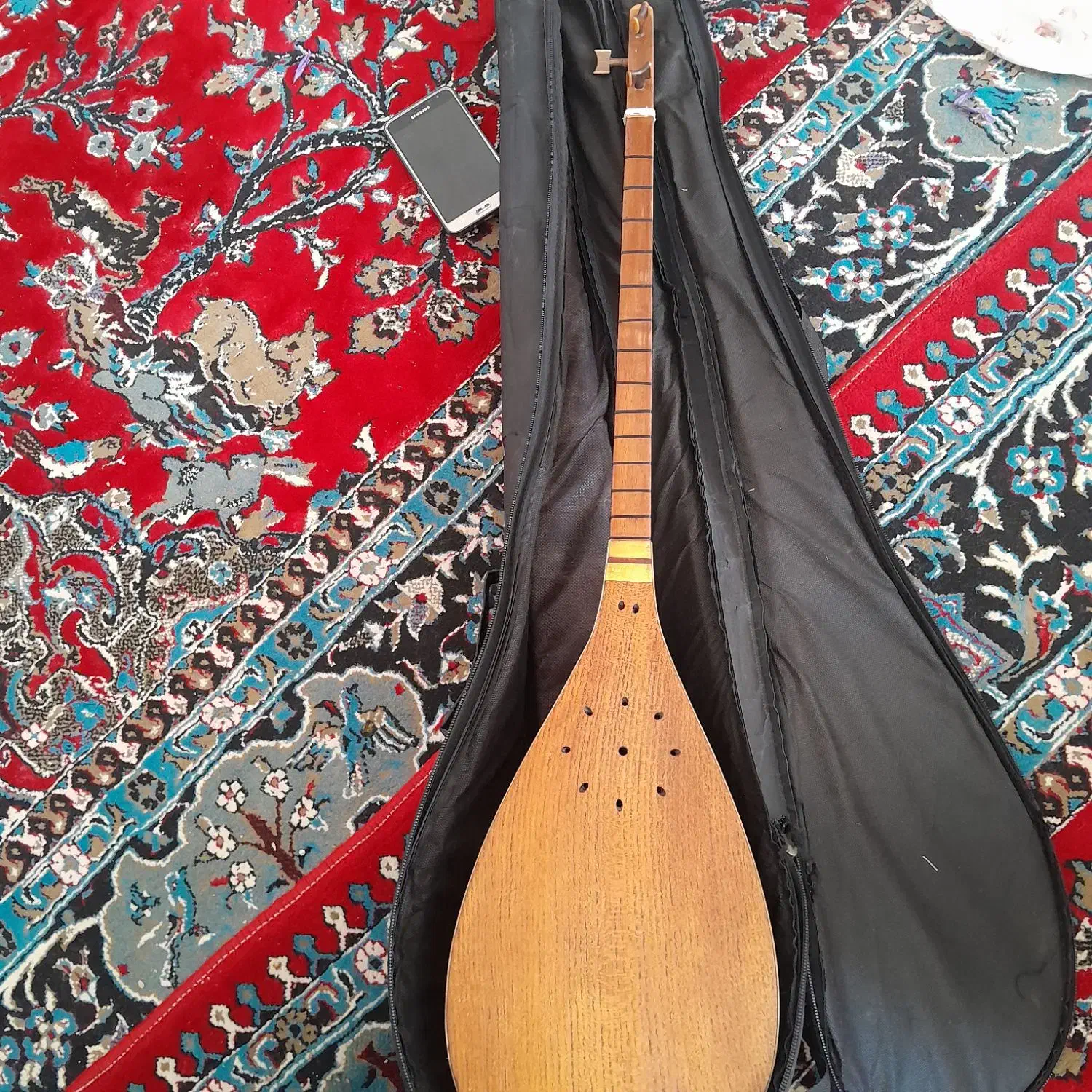 تنبور|سازهای سنتی|اسفراین, |دیوار