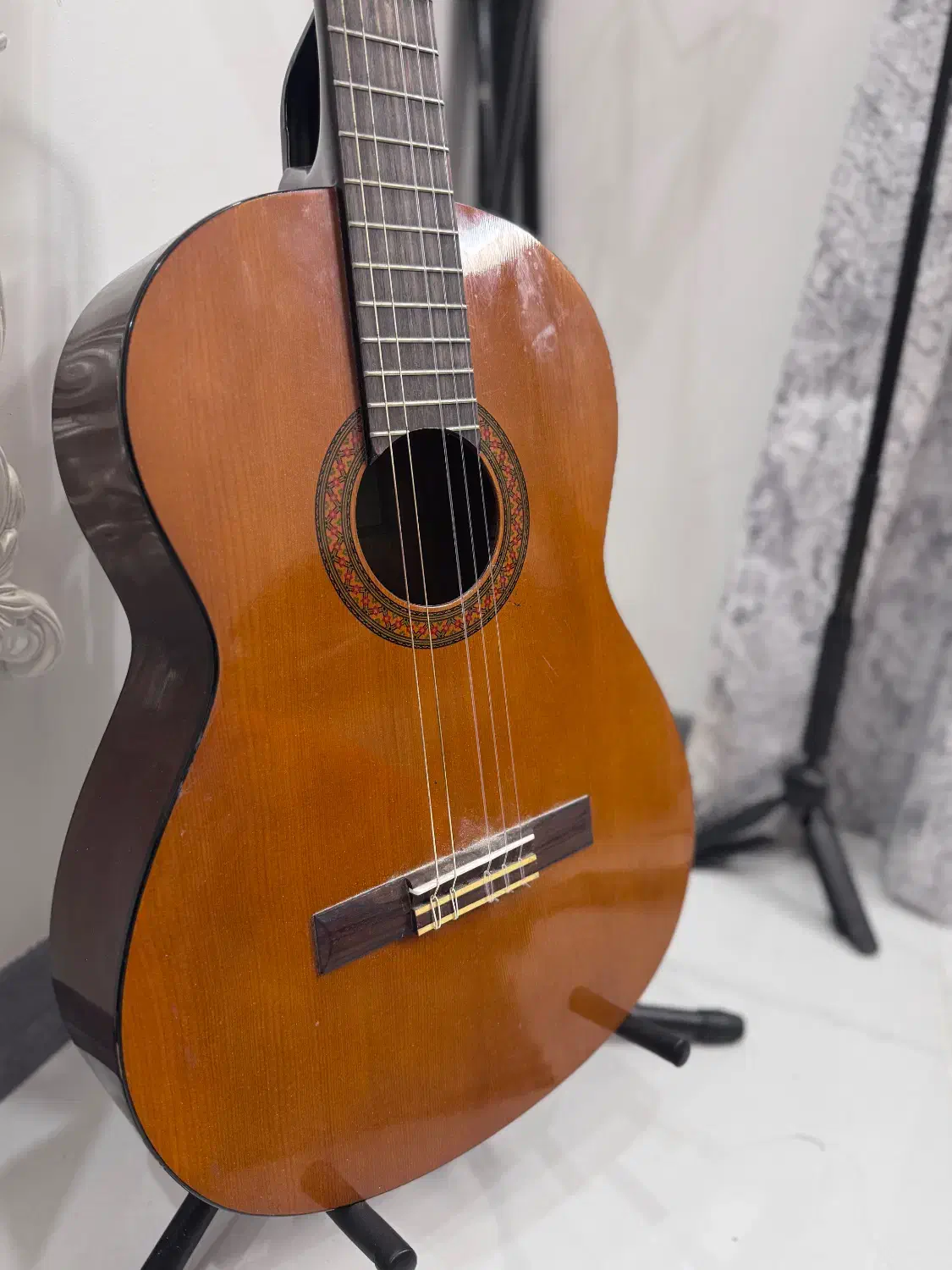 گیتار یاماها سی چهل yamaha 3040|گیتار، بیس، امپلیفایر|مشهد, فرهنگ|دیوار