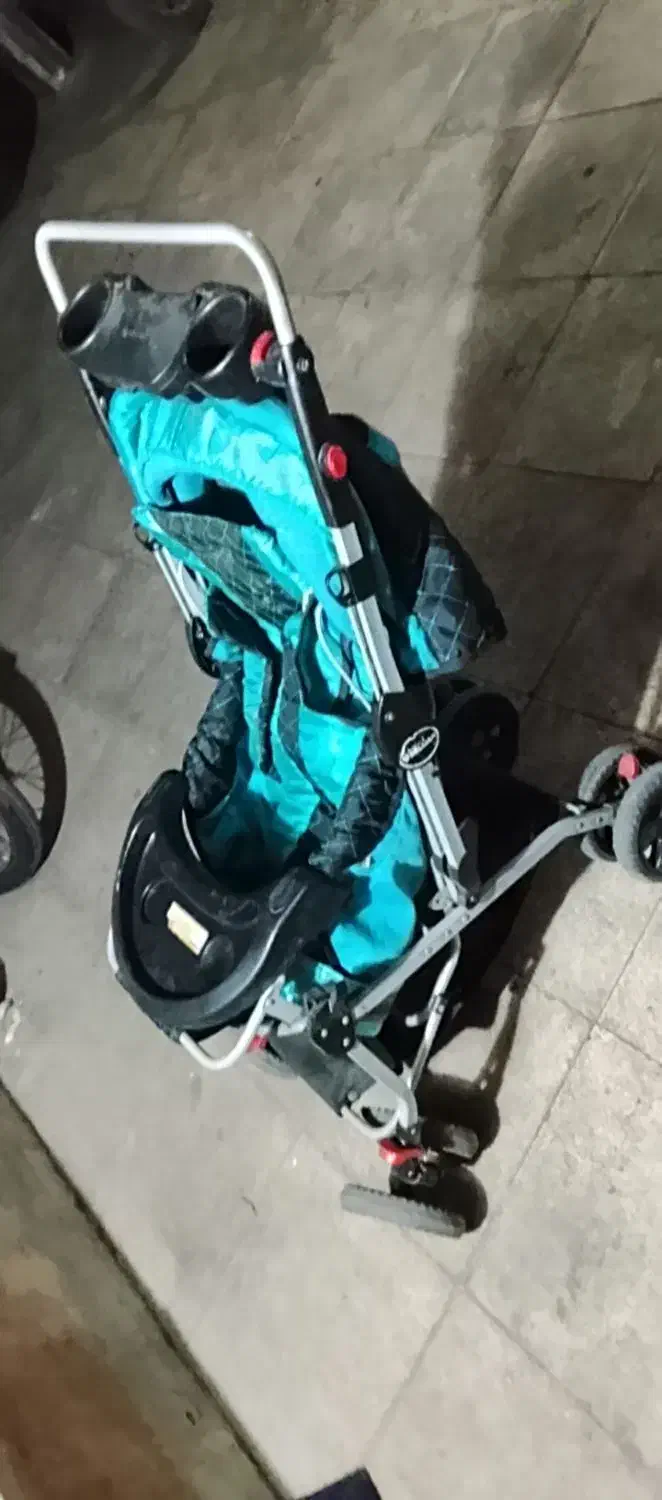 صندل و کریر ماشین کودک مارک چیکو وکلاسکه|اسباب و اثاث بچه|تهران, حشمتیه|دیوار