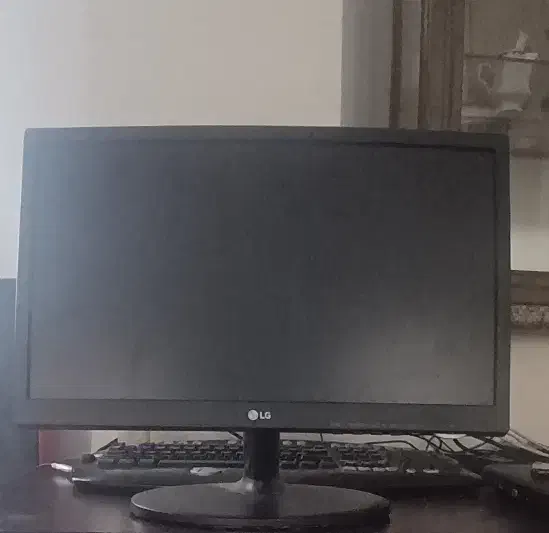 Led مونیتور 19|قطعات و لوازم جانبی رایانه|قم, پردیسان|دیوار