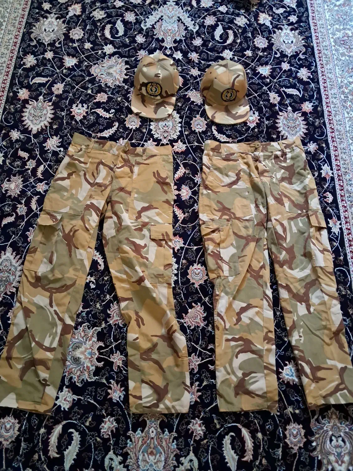 لباس سربازی|لباس|قرچک, زیبا شهر|دیوار