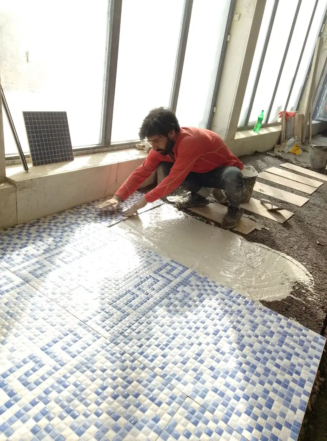 سنگ کاری .کاشیکاری.(فقط کارگر دوغاب ریز  نیازمندم)|خدمات پیشه و مهارت|مشهد, رسالت|دیوار