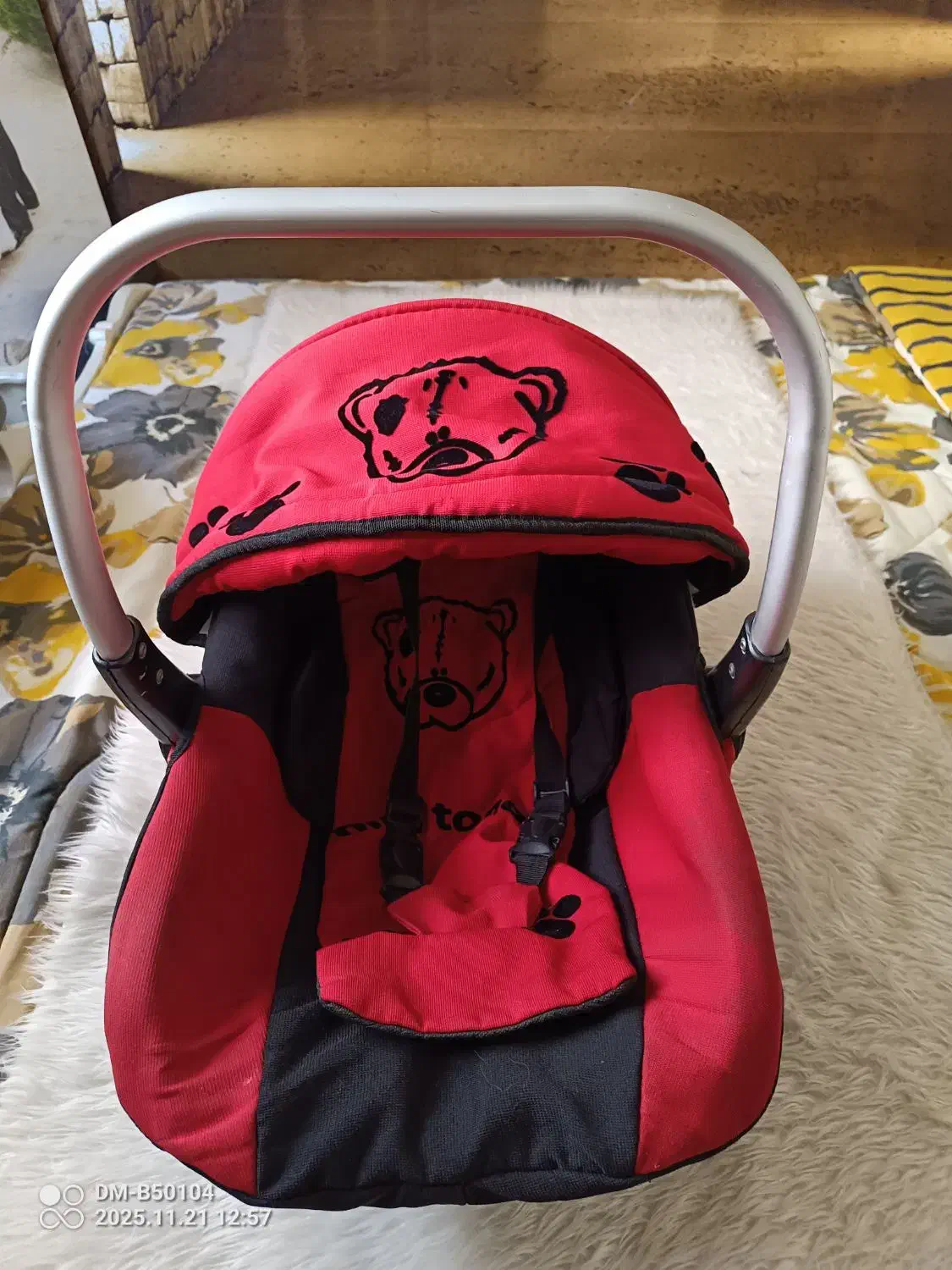 کریر در حد نو|کالسکه و لوازم جانبی|پرند, فاز ۶|دیوار